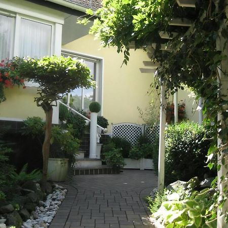 Grosse Ferienwohnung Mit Balkon Und Garten Steinen  Dış mekan fotoğraf