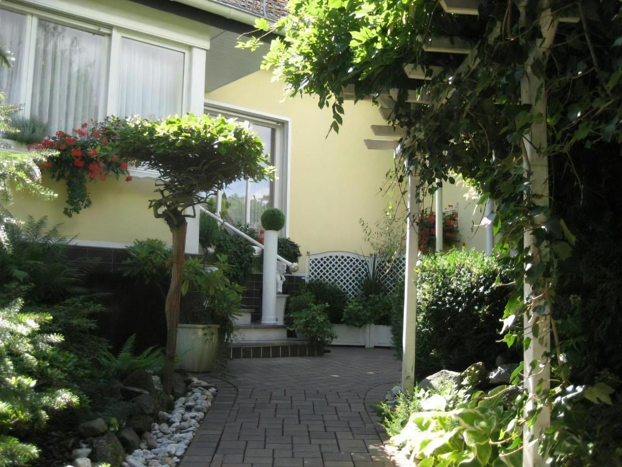 Grosse Ferienwohnung Mit Balkon Und Garten Steinen  Dış mekan fotoğraf